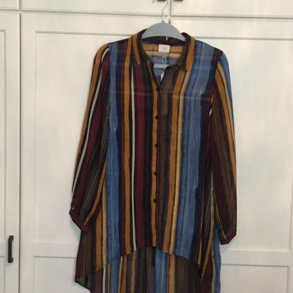 NWT women’s high/low tunic blouse.